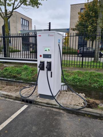 Eerste twee elektrische vrachtwagens vanuit BS Breda